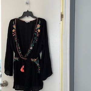 Adorable romper size large hardly worn